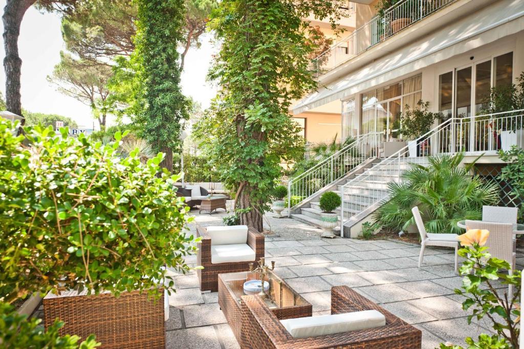 Hotel Hawaii Milano Marittima Exterior foto