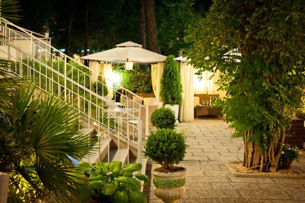 Hotel Hawaii Milano Marittima Exterior foto
