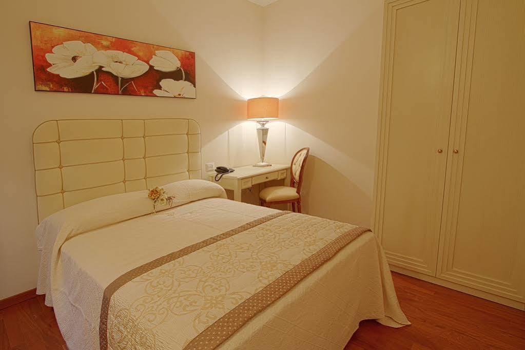 Hotel Hawaii Milano Marittima Exterior foto